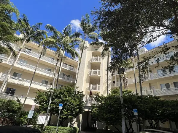 3600 Oaks Clubhouse Drive Unit #309, Pompano Beach, FL 33069