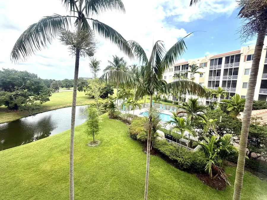 3600 Oaks Clubhouse Drive Unit #309, Pompano Beach, FL 33069 - #2