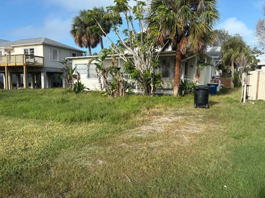 946 Lantana Avenue, Clearwater Beach, FL 33767 - Image #2
