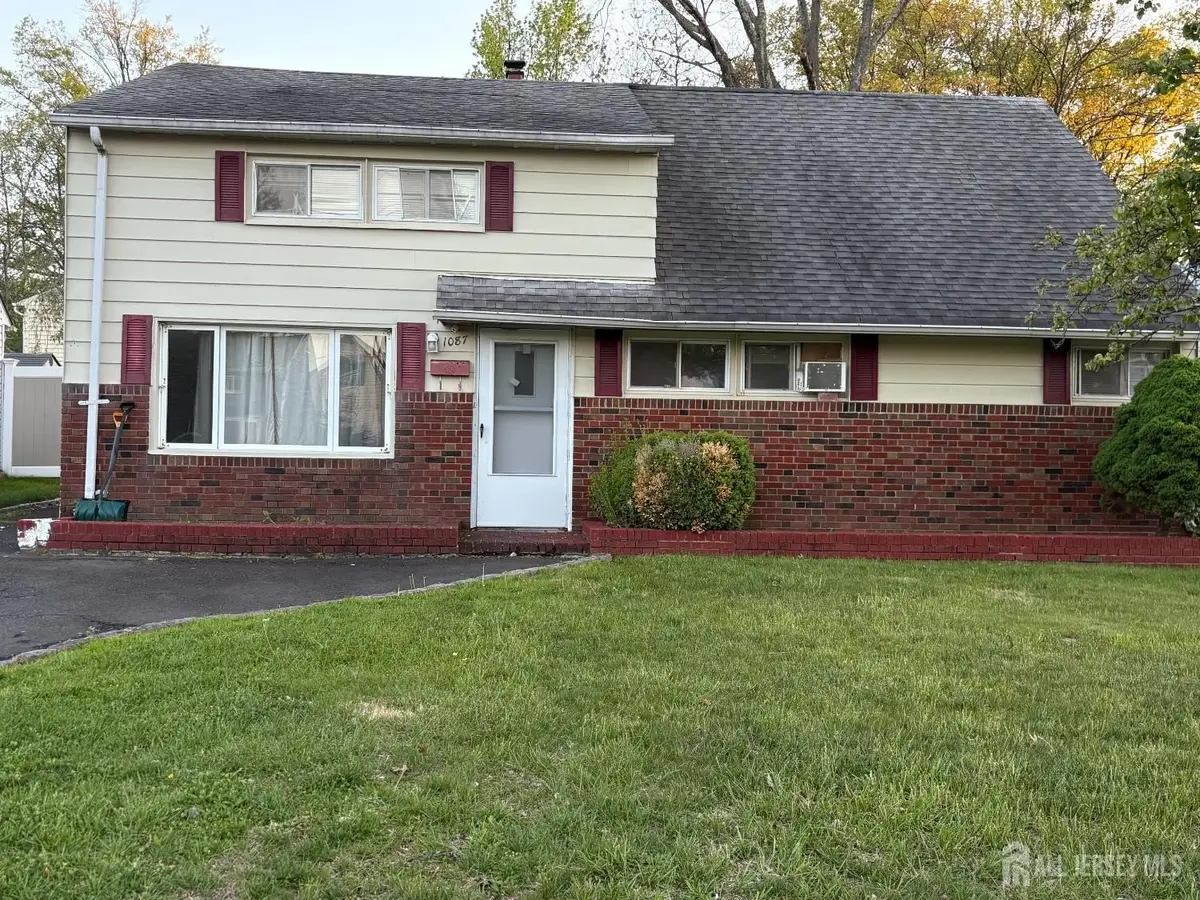 1087 E Woodruff Street, Iselin, NJ 08830 - #1