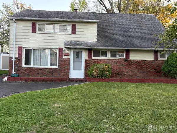 1087 E Woodruff Street, Iselin, NJ 08830