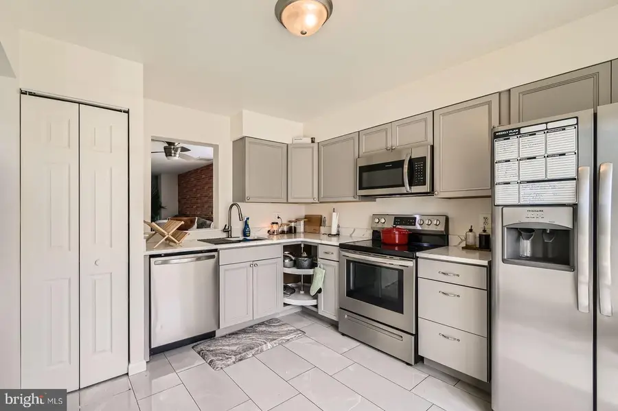 2401 Kevsway Ct, Windsor Mill, MD 21244 - #3