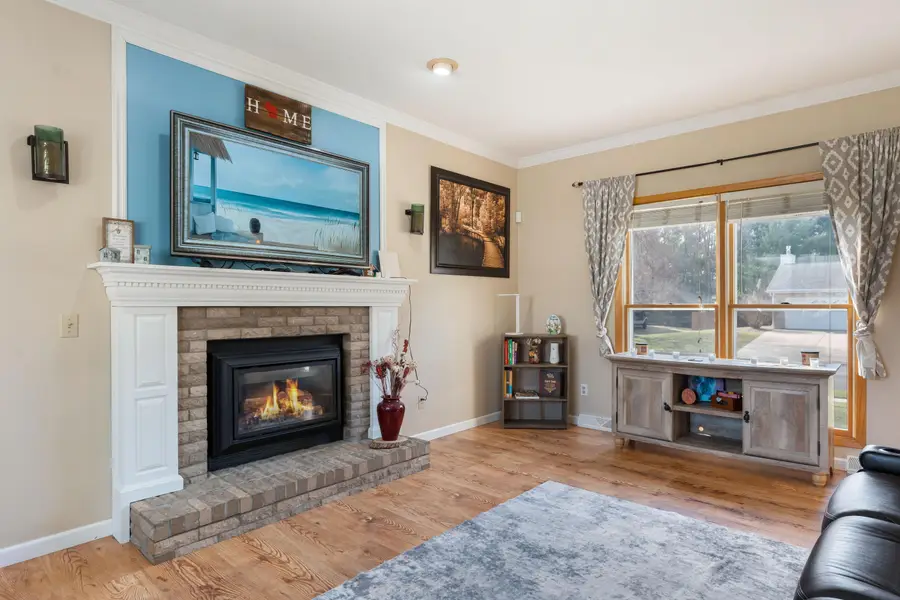 1320 Montclair Pl, Fort Atkinson, WI 53538 - #3