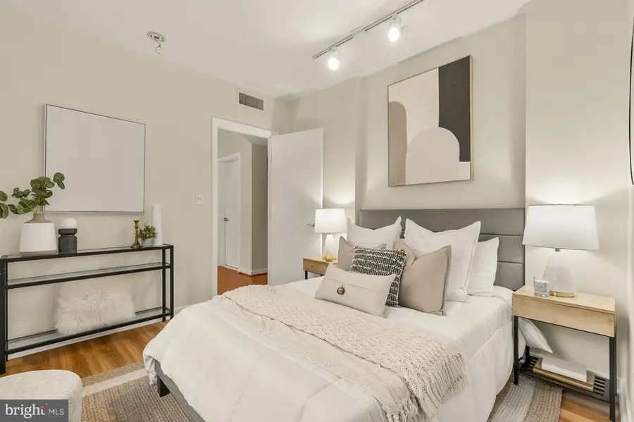 3534 10th Street NW , 200, Washington, DC 20010 - #3