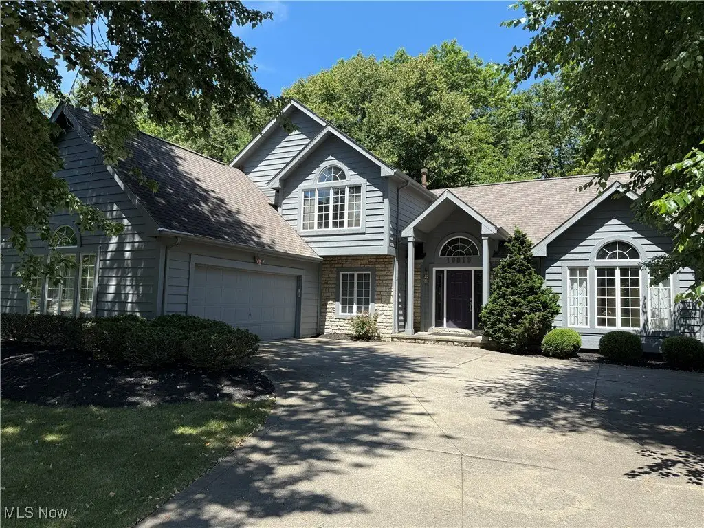 19816 Stoughton Drive, Strongsville, OH 44149 - Image #1