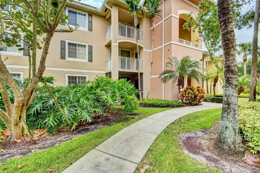 6505 Emerald Dunes Dr #208, West Palm Beach, FL 33411 - #2
