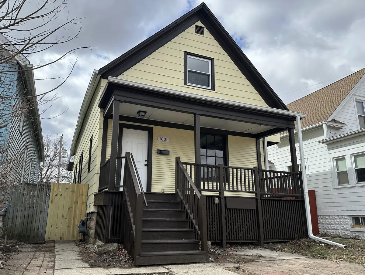 1801 S 77th St, West Allis, WI 53214 - #1