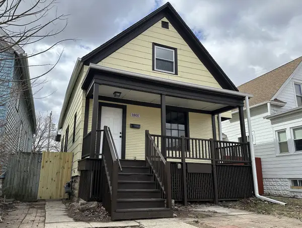 1801 S 77th St, West Allis, WI 53214