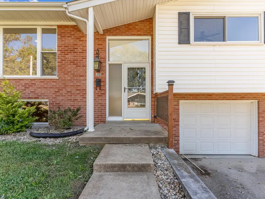 10 President Way, Belleville, IL 62226 - #2