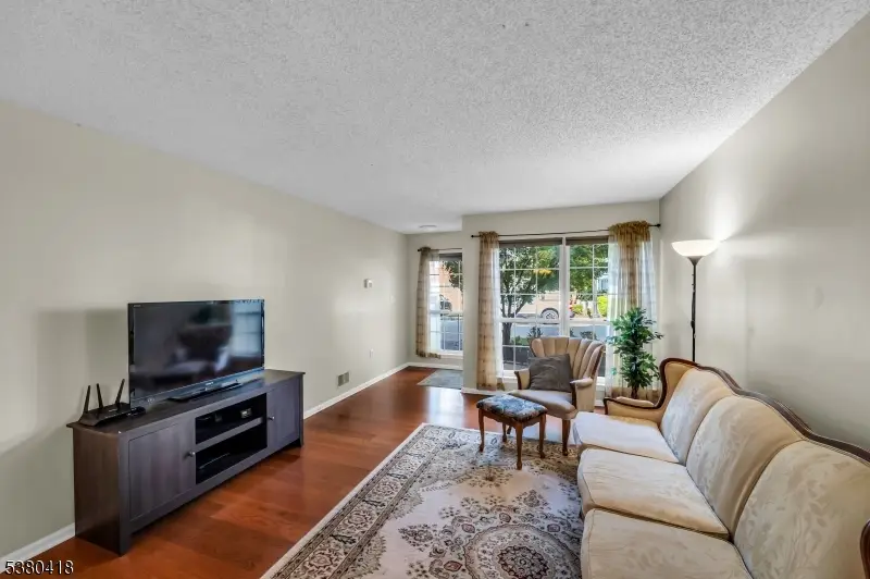 46 Heritage Court, Towaco, NJ 07082 - Image #2