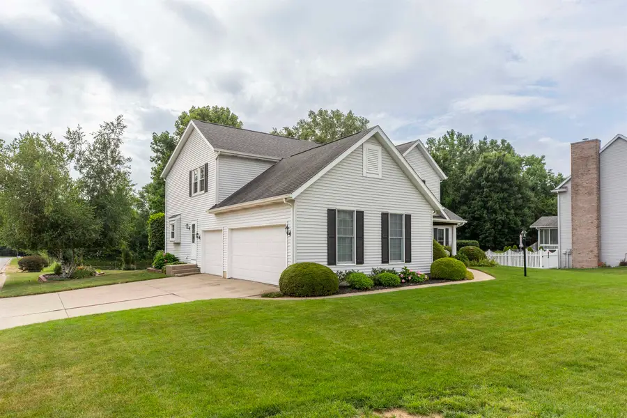 60506 Woodstock Drive, South Bend, IN 46614 - Image #2