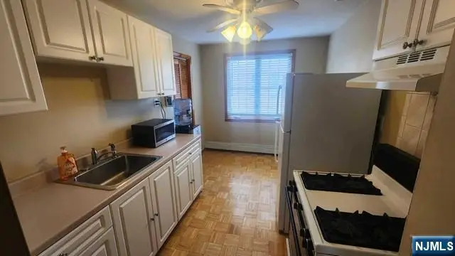 366 Kingsland Avenue , 2, Lyndhurst, NJ 07071 - #3