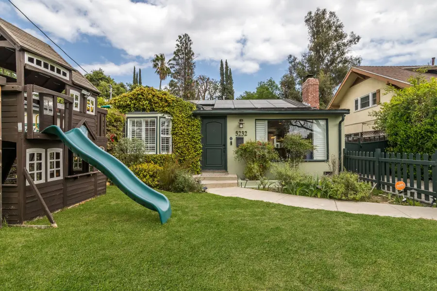 5232 Irvine Avenue, North Hollywood, CA 91601 - Image #2