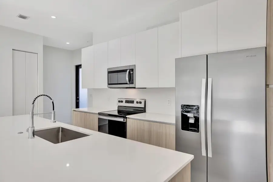 4208 NE 7th Terrace #8, Oakland Park, FL 33334 - #2