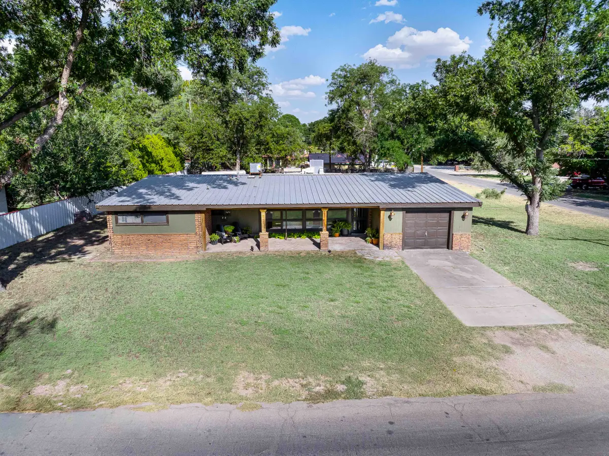 1502 Jefferson, Carlsbad, NM 88220 - #1