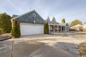 7245 N Seneca Ave, Glendale, WI 53217 - Image #3