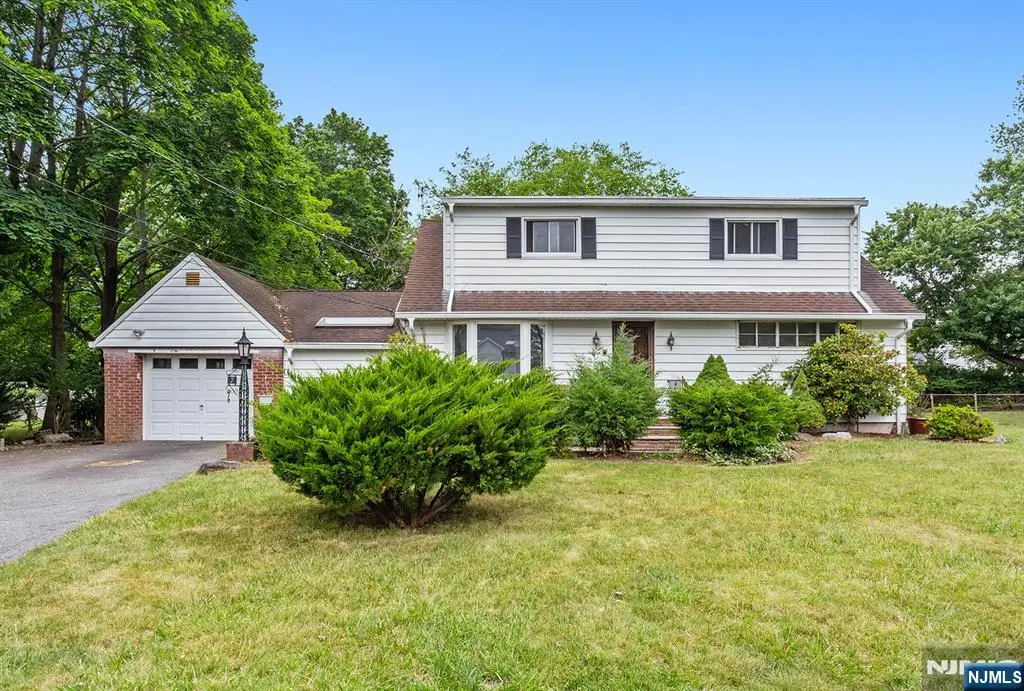 7 Burton Place, Cresskill, NJ 07626 - Image #1