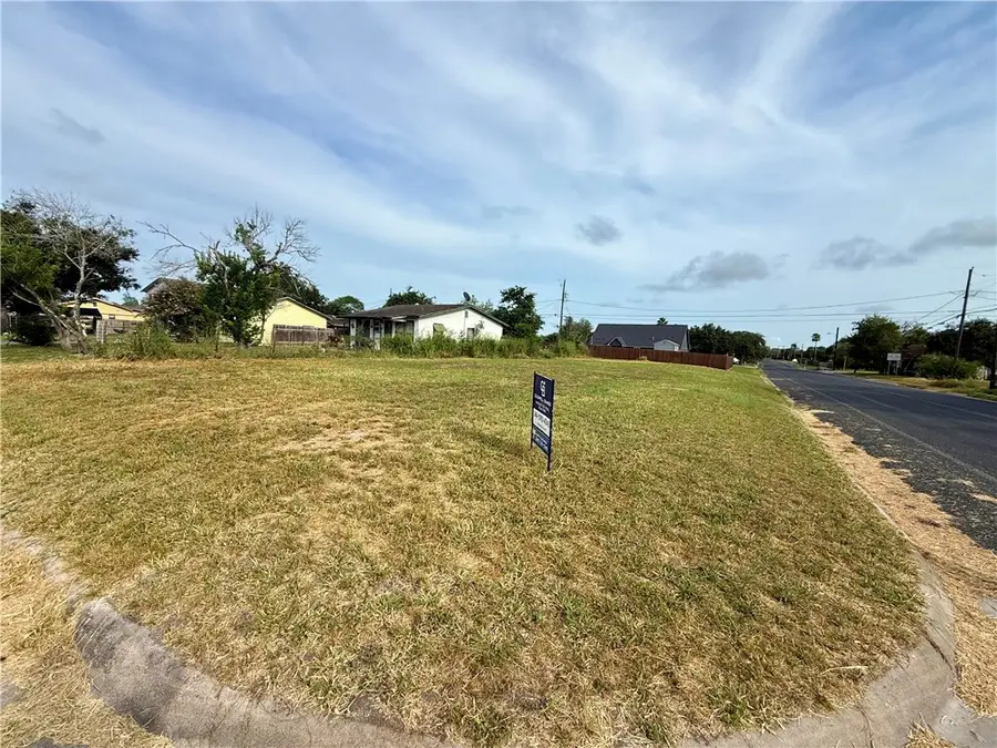 503 E Ave C, Kingsville, TX 78363 - #2
