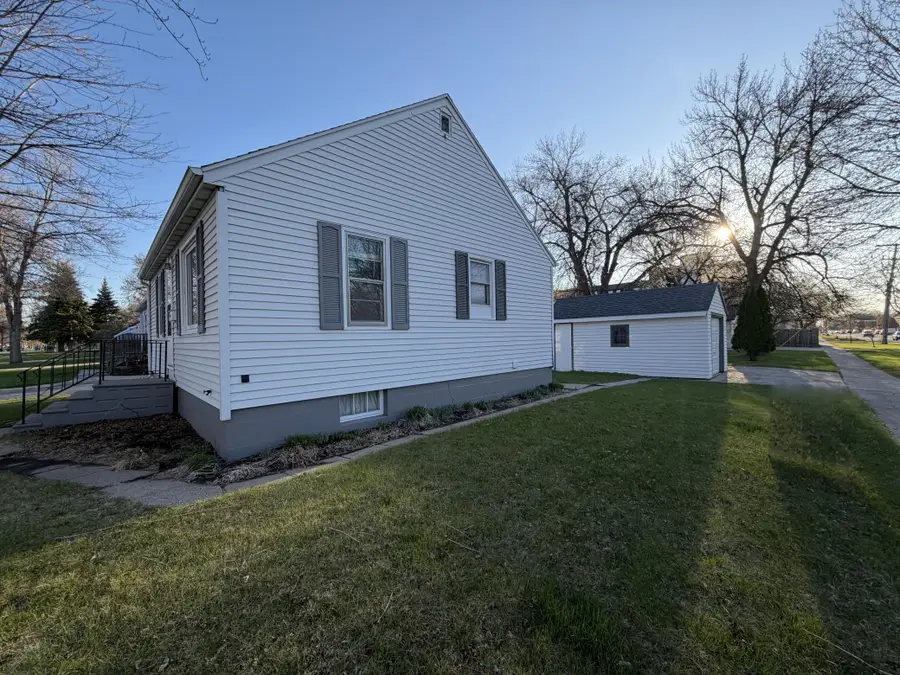 1630 14th Street S, Fargo, ND 58103 - #2