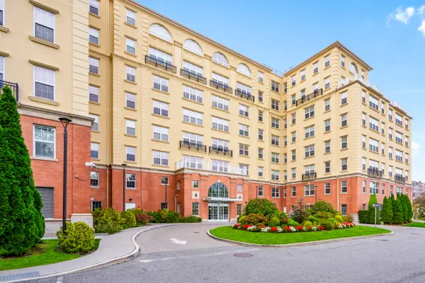 10 Byron Place #214, Larchmont, NY 10538