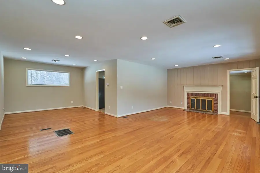 500 Springvale Road, Great Falls, VA 22066 - #3