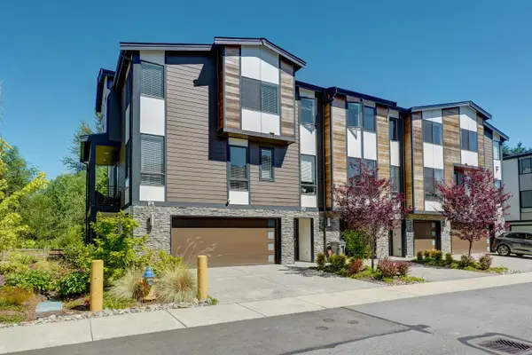 12718 35th Ave SE #F1, Everett, WA 98208