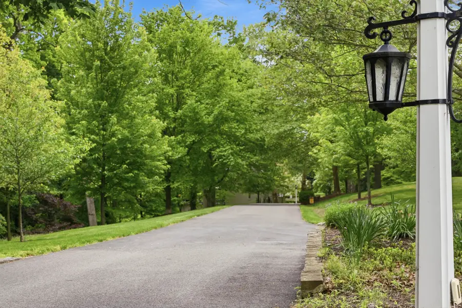 810 Persimmon Rd, Sewickley, PA 15143 - #2