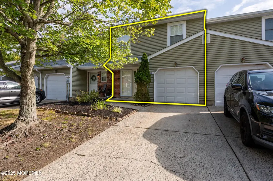 52 Holly Drive, Eatontown, NJ 07724 - Image #2