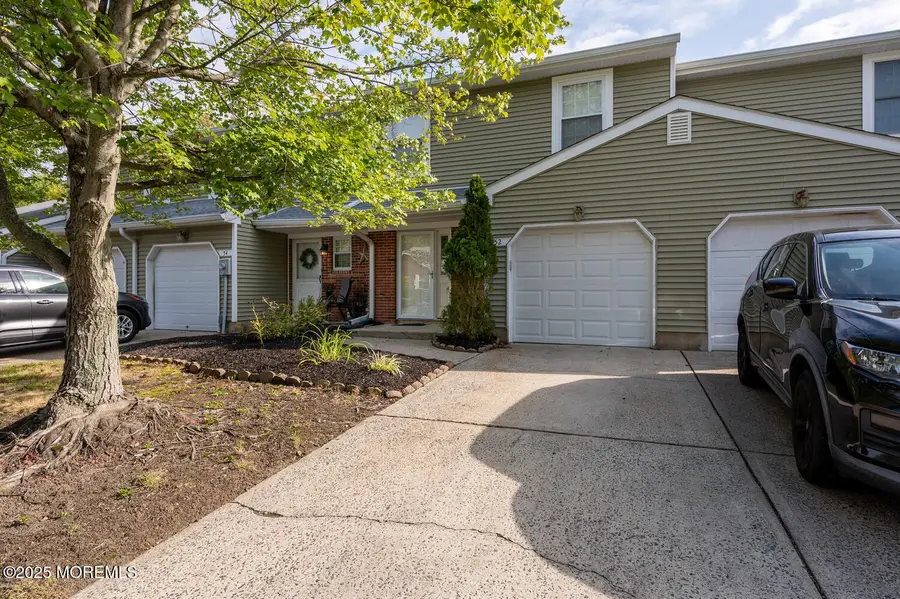 52 Holly Drive, Eatontown, NJ 07724 - Image #3