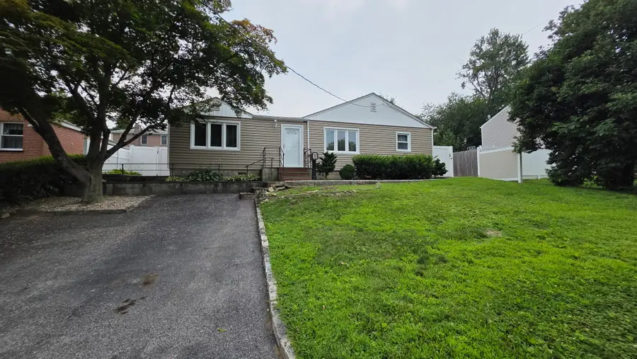 28 Roundhill Dr, Yonkers, NY 10710 - #2