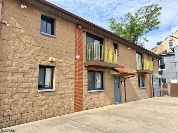 217 Park Ave, Paterson City, NJ 07501-2357