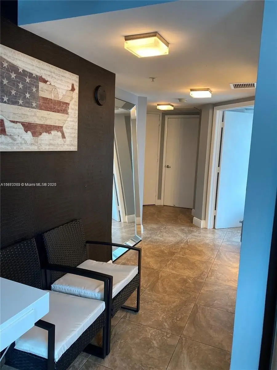 41 SE 5th St #717, Miami, FL 33131 - #2
