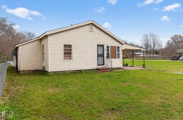 520 Russell Avenue E, West Helena, AR 72390