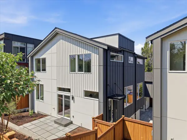 1407 29th Avenue, Seattle, WA 98122