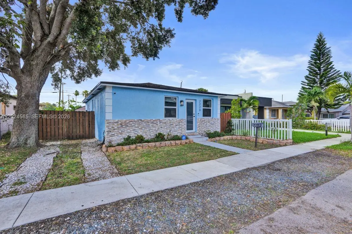 2220 Hope St, Hollywood, FL 33020 - #1