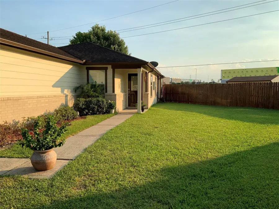 15506 Red Pine Ridge Way, Houston, TX 77049 - #2