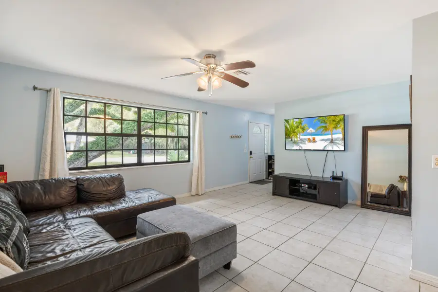1635 71st Court, Vero Beach, FL 32966 - Image #2
