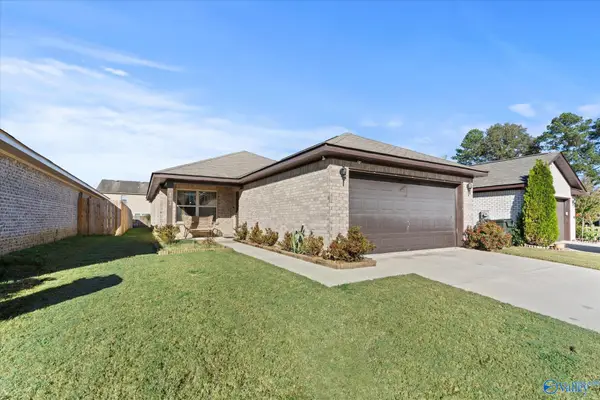 102 Winstead Circle, Owens Cross Roads, AL 35763
