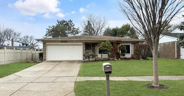 39327 Timberlane, Sterling Heights, MI 48310