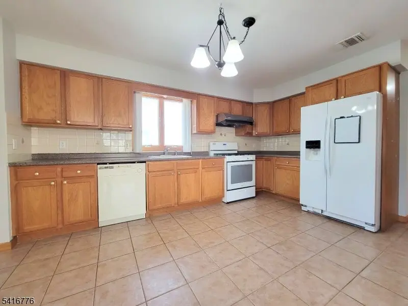 430 Elm St, Kearny, NJ 07032 - #2