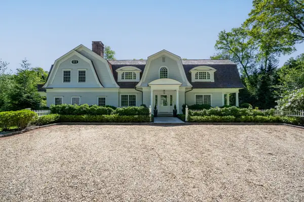 8 East Huxley Drive, Lloyd Harbor, NY 11743