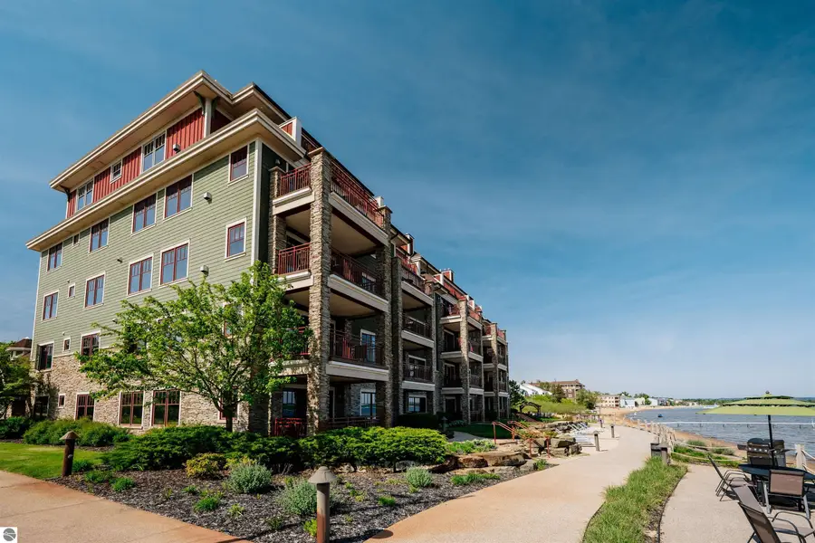 2035 N Us-31 N #2408, Traverse City, MI 49686 - #3