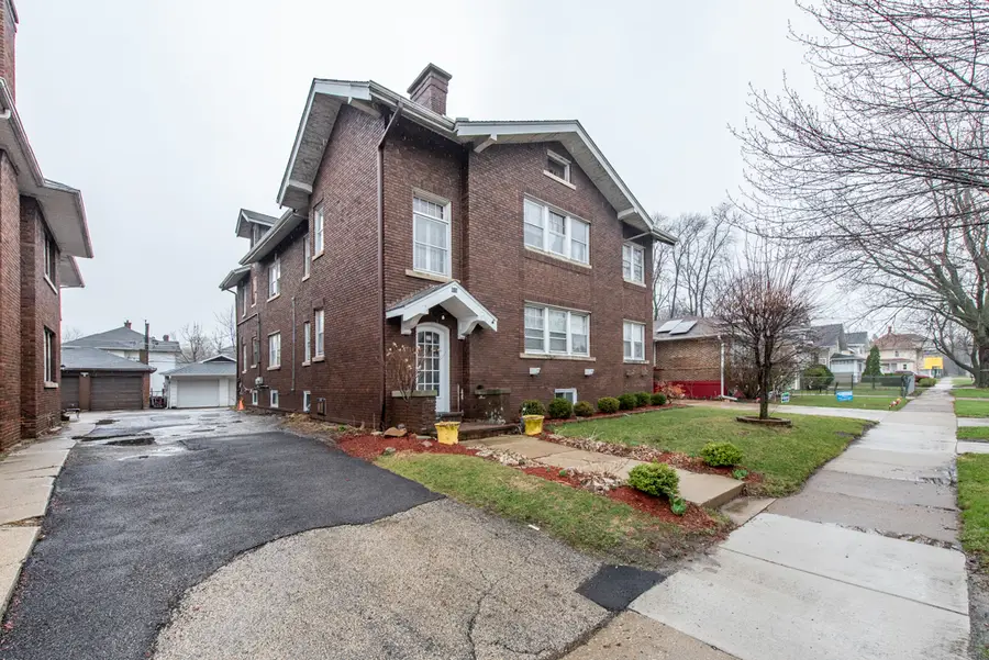 415 W Ridgeland Avenue , 2, Waukegan, IL 60085 - #2