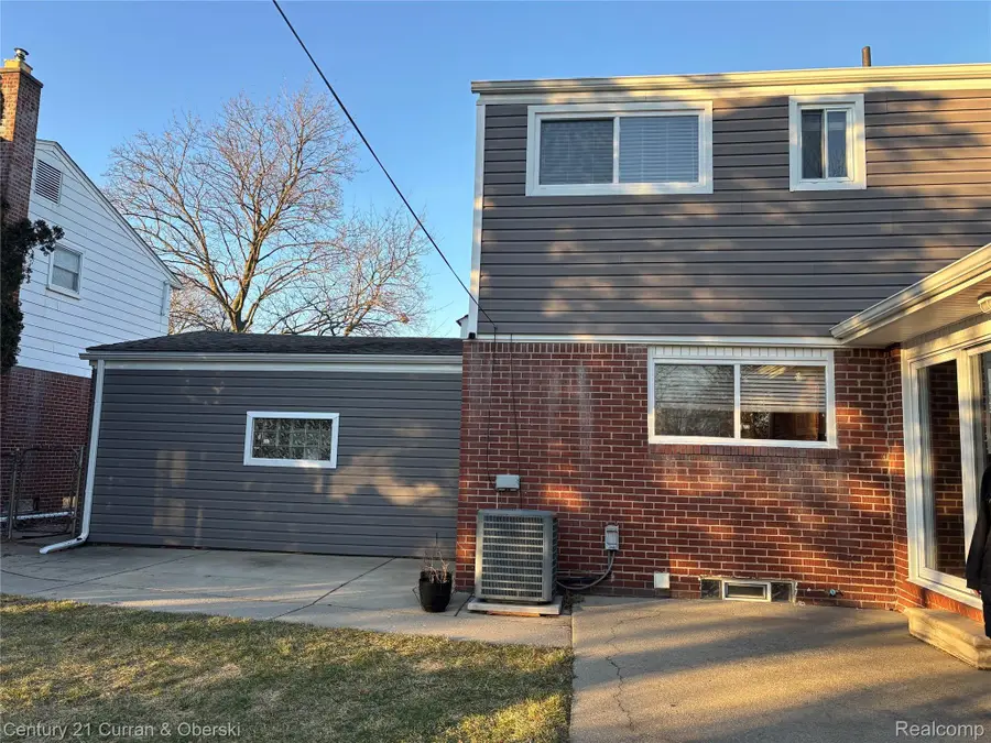 31659 W Perth Street W, Livonia, MI 48154 - #3