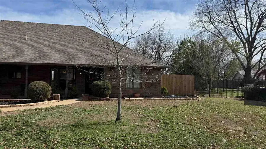 1708 Wilshire Drive, Duncan, OK 73533 - #2