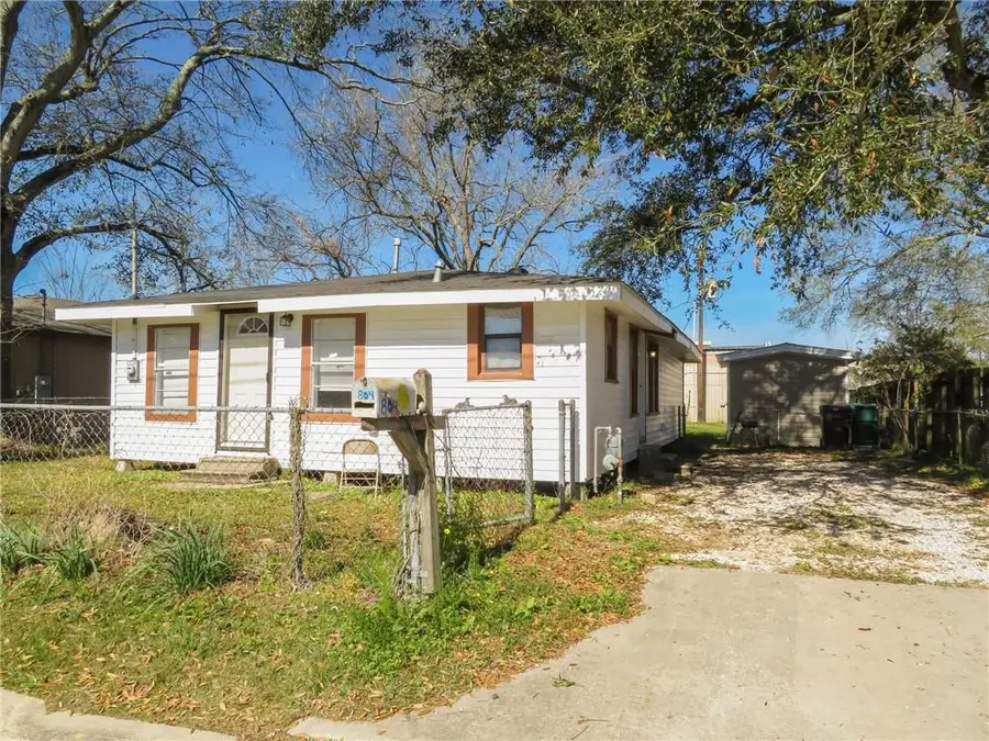 804 Lee St, Westlake, LA 70669 - #3