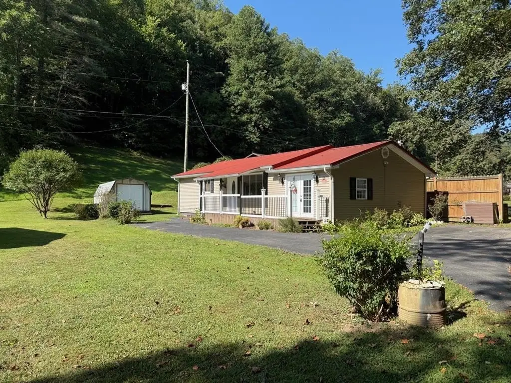 45 Knob Fork Street, Pikeville, KY 41501 - Image #1