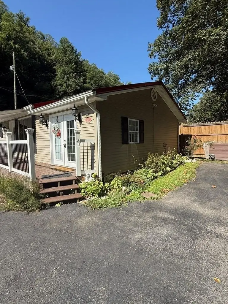 45 Knob Fork Street, Pikeville, KY 41501 - Image #3