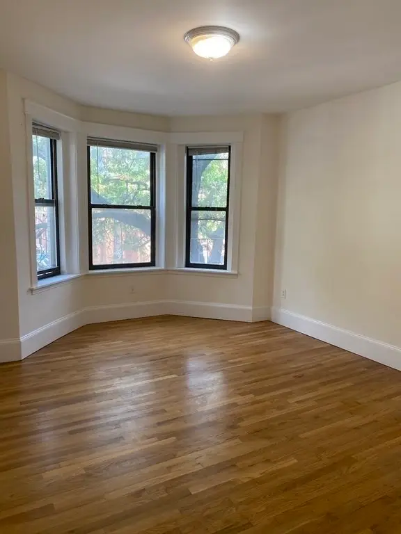 39 Hemenway , #7, Boston, MA 02105 - #3