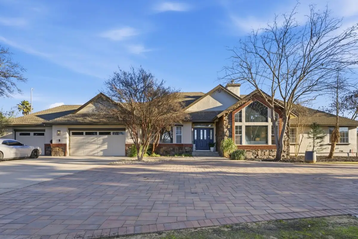 380 W Middle Avenue, Morgan Hill, CA 95037 - Image #1